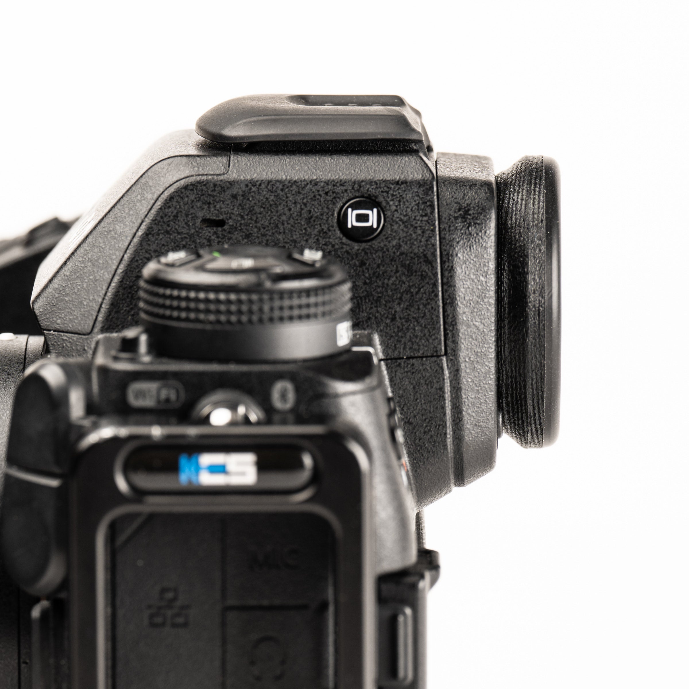 Nikon Z8, Z9 & Zf Round Rubber Eyepiece Zemlin Photo